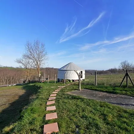 Couette-café Du à La Terre Saint-Gaudens (Haute-Garonne)